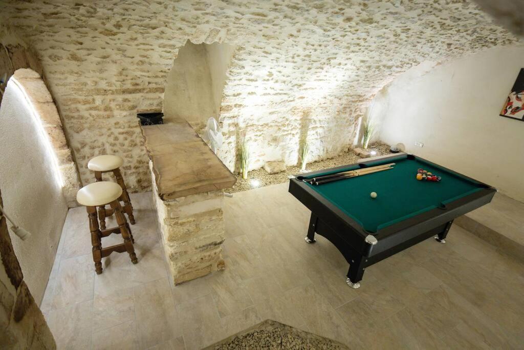 Le Speakeasy - Maison Avec Billard Auxerre